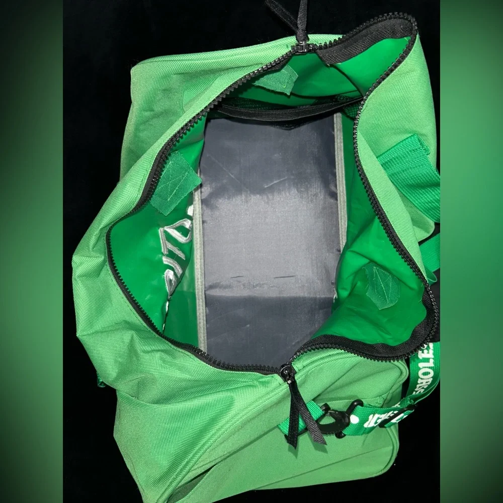 Emotional Baggage Green Duffel Bag - Picture 7 of 12